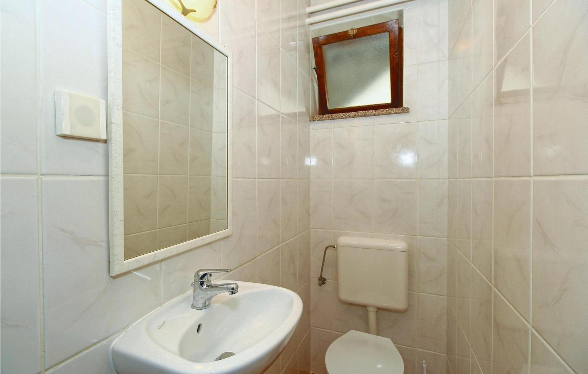 2 Bedroom Beautiful Apartment In Poreč Exteriér fotografie